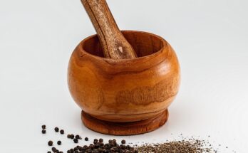 mortar and pestle, grinding, crushing